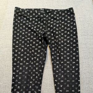 𝕭𝐥𝐚𝐜𝐤 𝖘𝐤𝐮𝐥𝐥 𝐩𝐫𝐢𝐧𝐭 𝐥𝐞𝐠𝐠𝐢𝐧𝐠𝐬